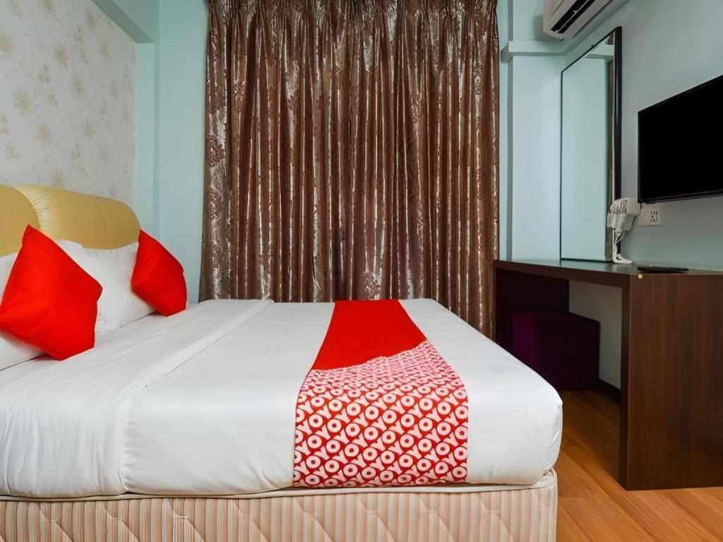 Grand Ct Hotel Малакка Экстерьер фото
