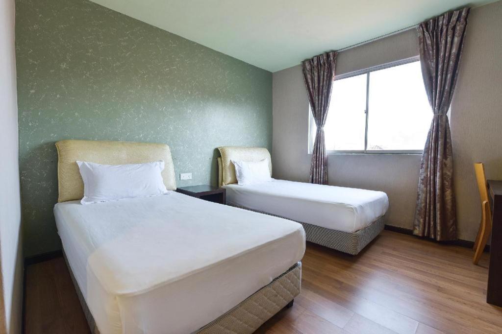 Grand Ct Hotel Малакка Экстерьер фото
